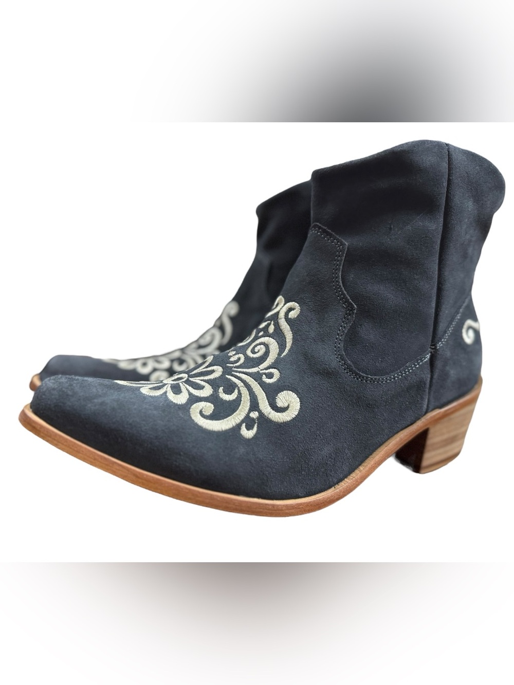 Agave Sky Jasmine Vintage Floral Booties Sz 11 NWT